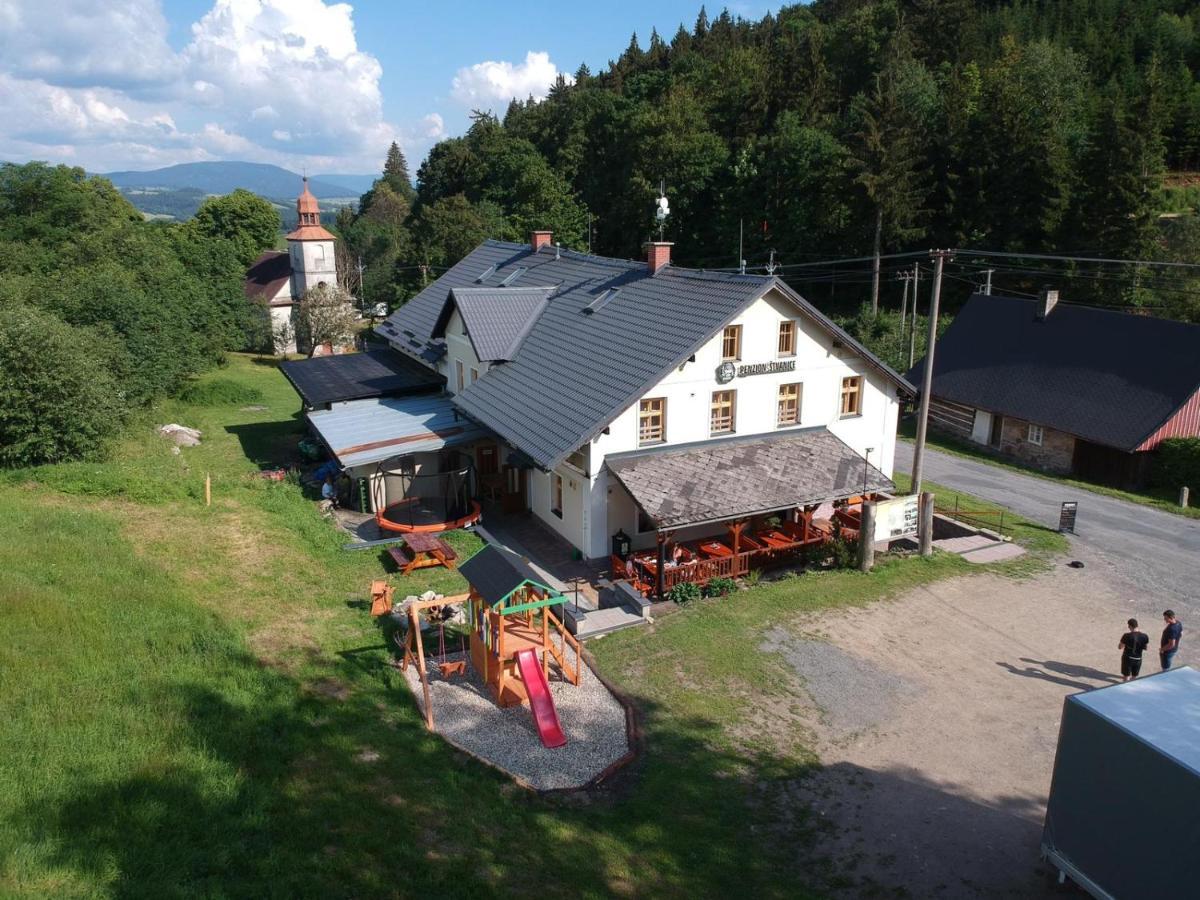 Penzion Stvanice Старе-Мєсто Екстер'єр фото